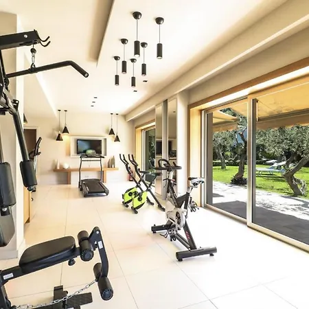 Contemporary Luxury And Ample Space In A Dream *