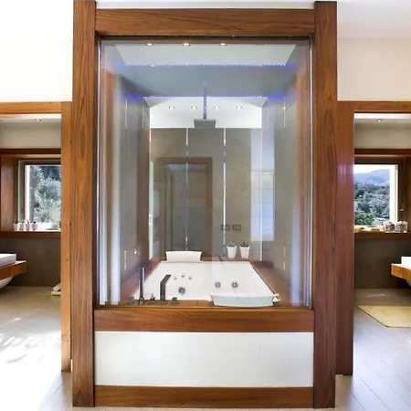 Contemporary Luxury And Ample Space In A Dream *